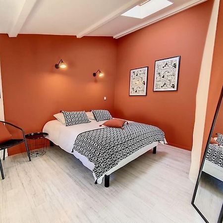 Bienvenue A La Tatoo Room Bourgoin-Jallieu ภายนอก รูปภาพ