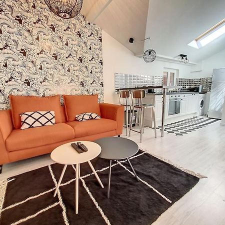 Bienvenue A La Tatoo Room Bourgoin-Jallieu ภายนอก รูปภาพ