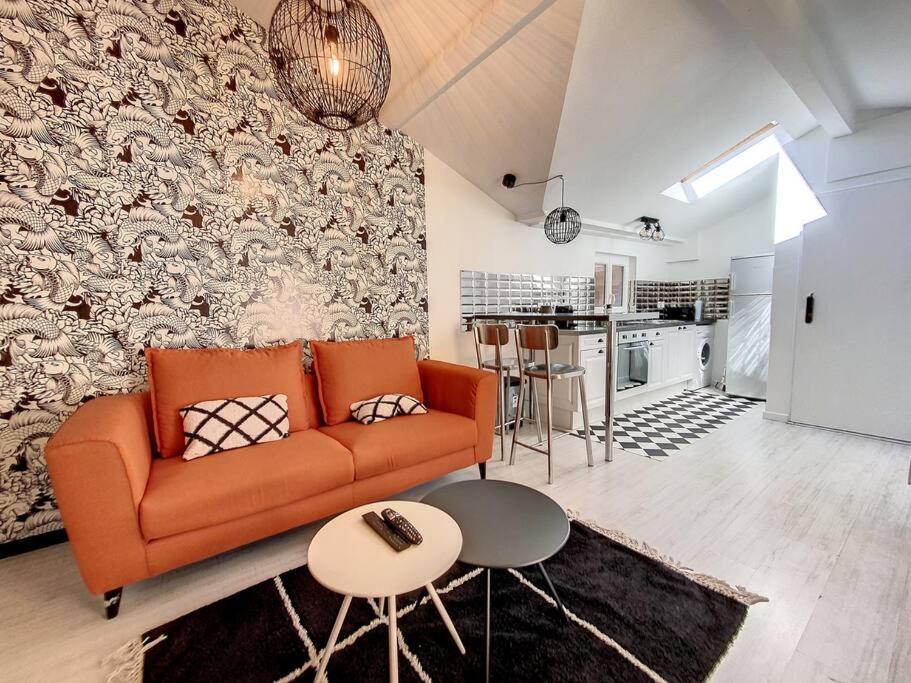 Bienvenue A La Tatoo Room Bourgoin-Jallieu ภายนอก รูปภาพ
